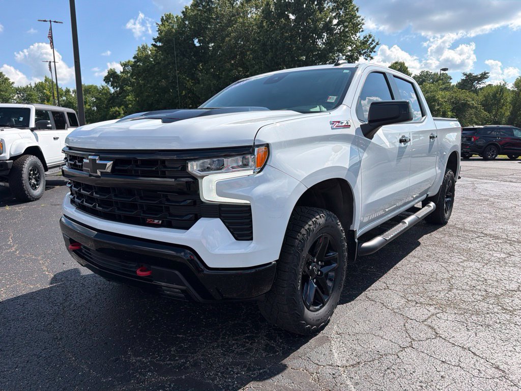 Used 2023 Chevrolet Silverado 1500 LT Trail Boss w/ Convenience Package II AWD/4WD image 2