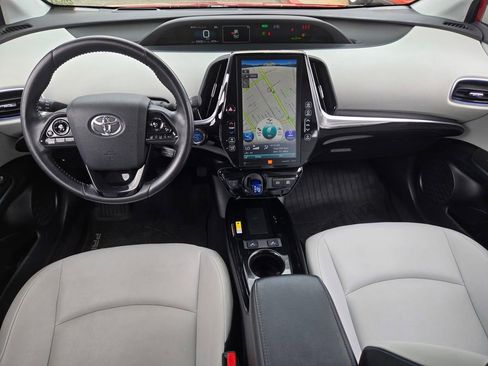 Used 2021 Toyota Prius Limited w/ Premium Convenience Package FWD image 15