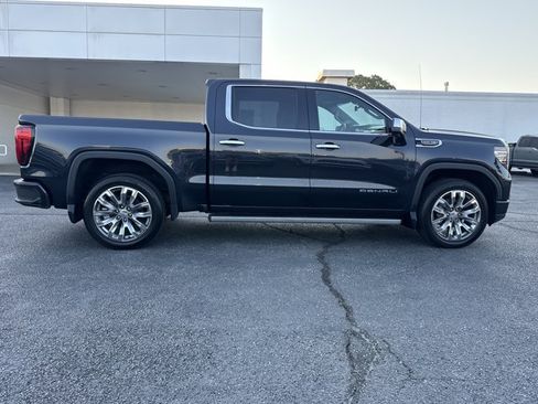 Used 2023 GMC Sierra 1500 Denali w/ Denali Reserve Package AWD/4WD image 2