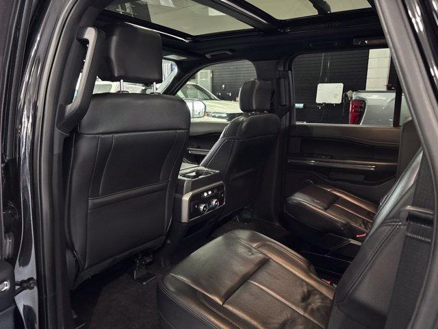 Used 2020 Ford Expedition Max XLT w/ Equipment Group 202A RWD image 30