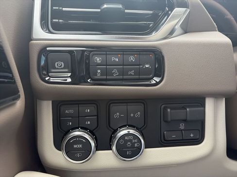 New 2026 GMC Yukon Denali w/ Denali Reserve Package image 26