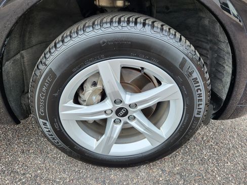 Used 2021 Audi Q5 Premium w/ Convenience Package image 16