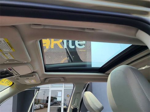 Used 2021 Subaru Forester Premium image 16