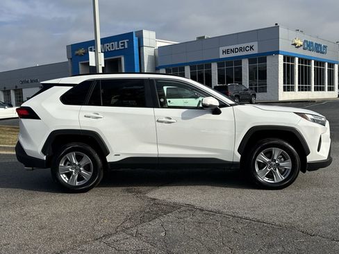 Used 2025 Toyota RAV4 XLE image 11