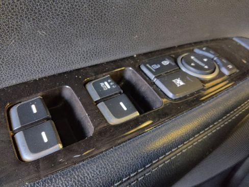 Used 2018 Kia Sorento LX image 27