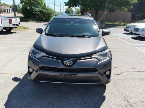 Used 2017 Toyota RAV4 XLE AWD/4WD image 8