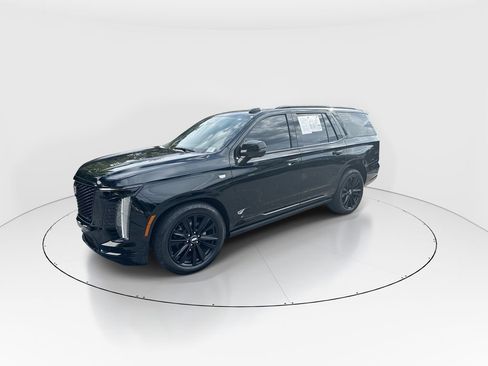 Used 2025 Cadillac Escalade Sport w/ Touring Package AWD/4WD image 4