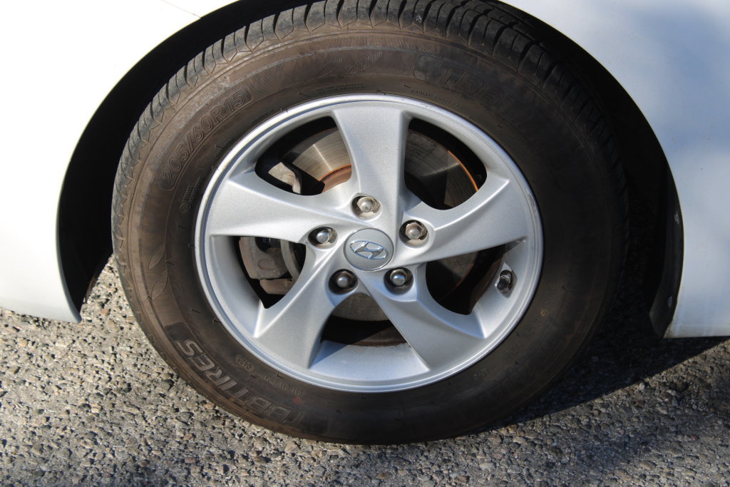 Used 2015 Hyundai Elantra SE FWD image 8