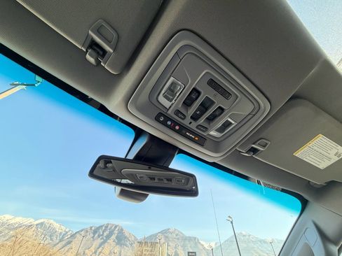 Used 2022 GMC Sierra 1500 Denali w/ Driver Alert Package II image 33