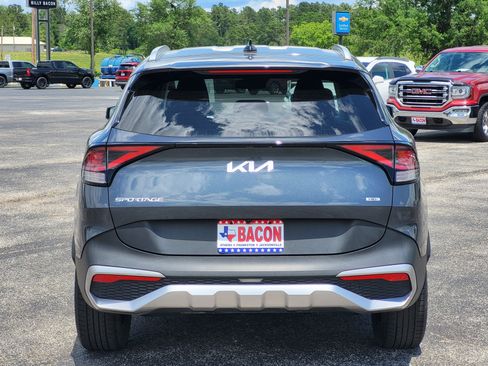 Used 2023 Kia Sportage EX image 5