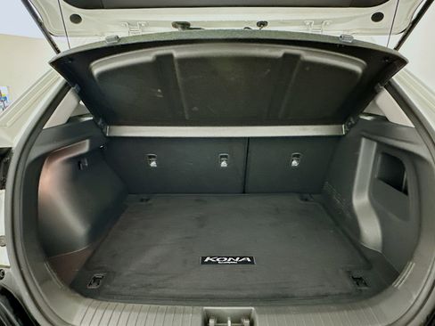 Used 2023 Hyundai Kona SE w/ Cargo Package image 29