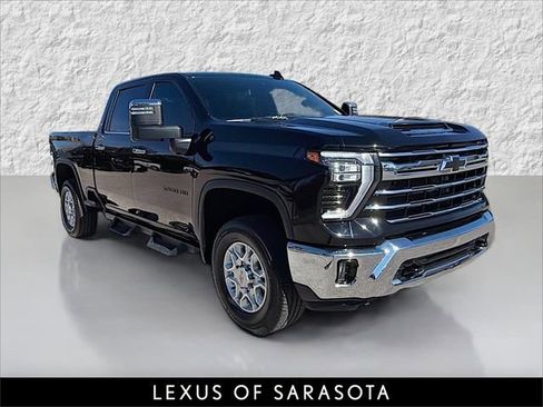 Used 2024 Chevrolet Silverado 2500 LTZ image 1