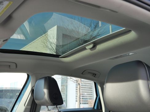 New 2026 Volkswagen Jetta SE image 8