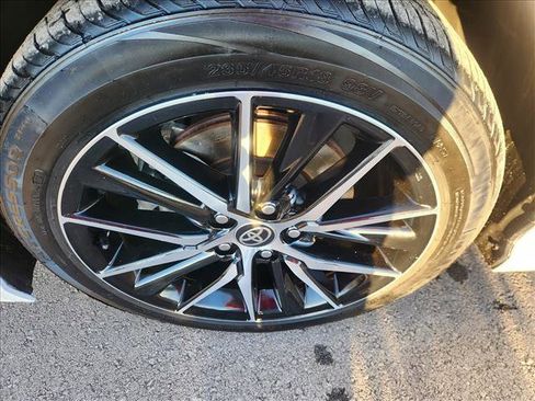 Used 2024 Toyota Camry SE image 9