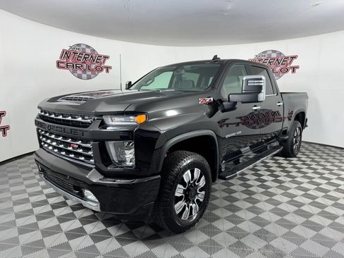 Used 2022 Chevrolet Silverado 2500 LTZ w/ Z71 Chrome Sport Edition AWD/4WD image 3