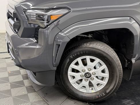 Used 2026 Toyota Tacoma SR5 AWD/4WD image 5