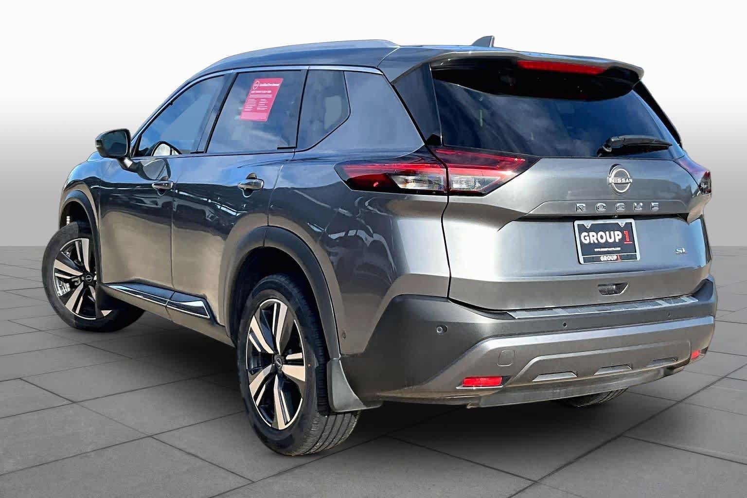 Certified 2023 Nissan Rogue SL w/ SL Premium Package FWD image 11