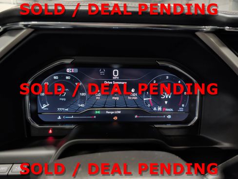 Used 2025 GMC Sierra 3500 Denali w/ Denali Reserve Package image 8