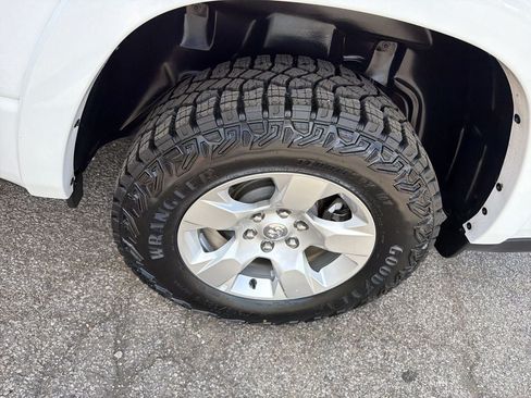 Used 2025 RAM 1500 Big Horn AWD/4WD image 12