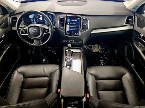 Used 2021 Volvo XC90 T5 Momentum image 13