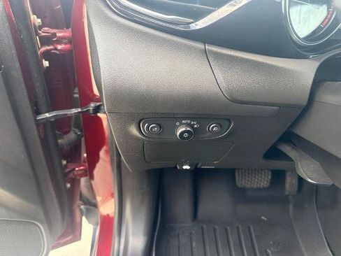 Used 2023 Buick Encore GX Essence w/ Experience Buick Package FWD image 21