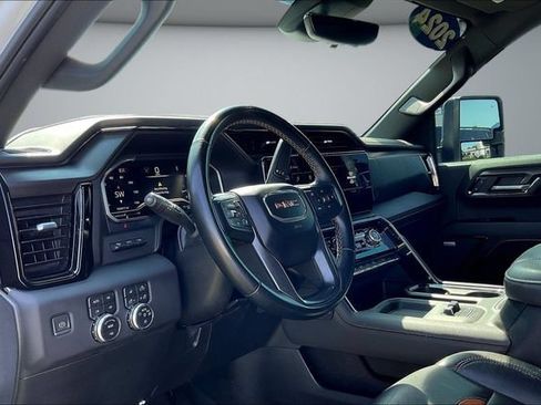 Used 2024 GMC Sierra 2500 AT4 w/ AT4 Premium Plus Package AWD/4WD image 19