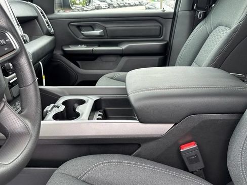 New 2026 RAM 1500 Express AWD/4WD image 23