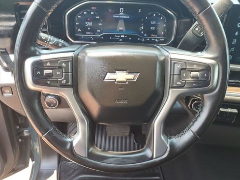Used 2025 Chevrolet Silverado 1500 LT RWD image 22