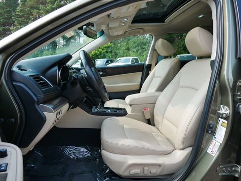 Used 2018 Subaru Outback 2.5i Limited AWD/4WD image 15
