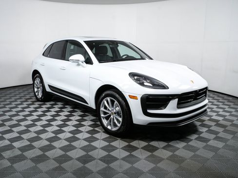 New 2026 Porsche Macan AWD/4WD image 29