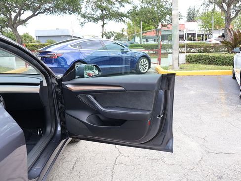 Used 2023 Tesla Model 3 Standard Range RWD image 24