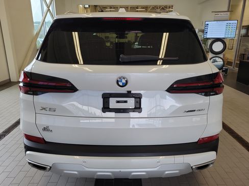 Used 2024 BMW X5 xDrive40i w/ Premium Package AWD/4WD image 6