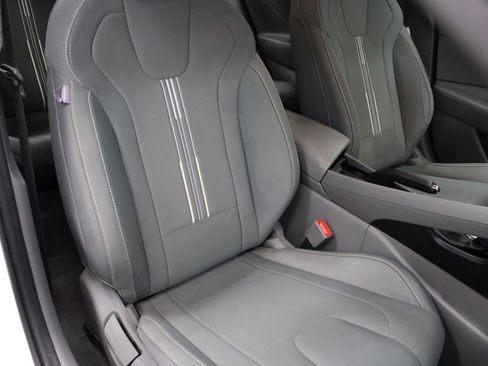 Used 2022 Hyundai Elantra SEL FWD image 28