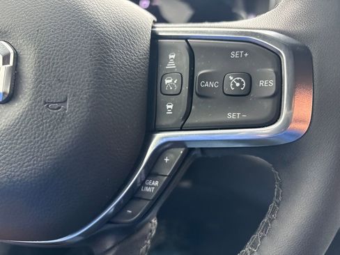 Used 2025 RAM 1500 Laramie image 37