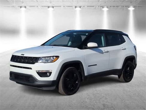 Used 2018 Jeep Compass Latitude w/ Popular Equipment Group image 4