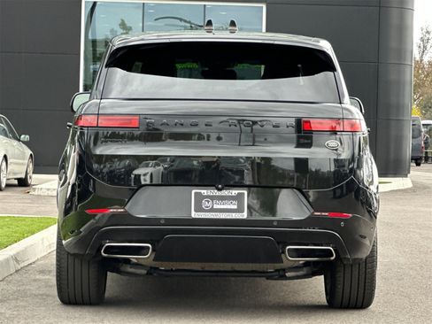 Used 2023 Land Rover Range Rover Sport SE Dynamic image 4