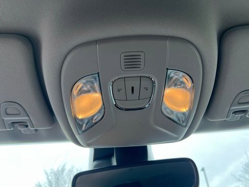 Used 2022 Jeep Compass Limited image 34