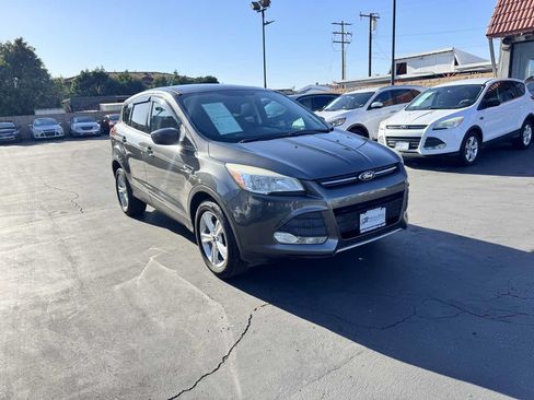 Used 2015 Ford Escape SE FWD image 9