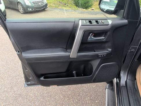 Used 2023 Toyota 4Runner Limited AWD/4WD image 17