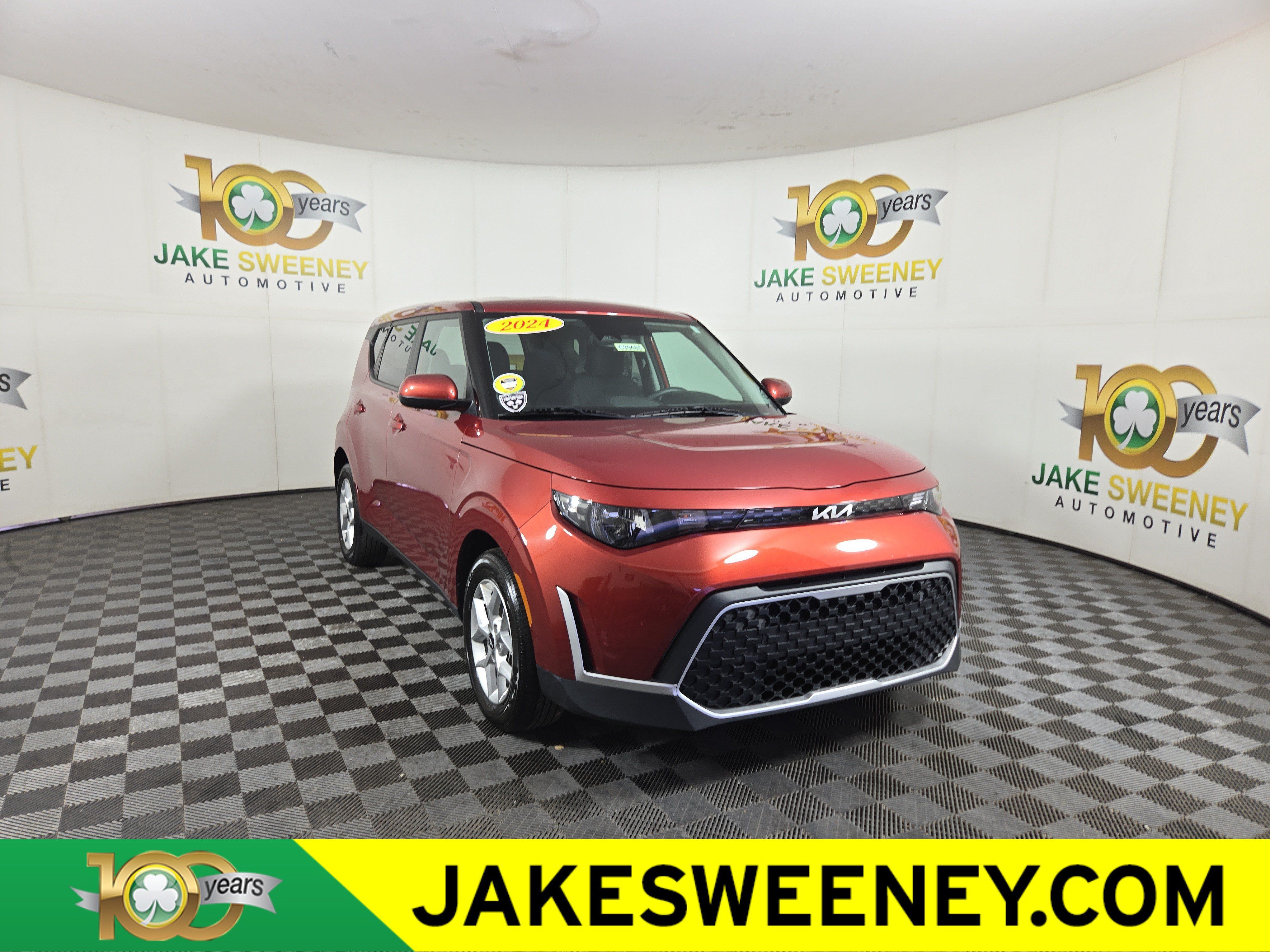 Used 2024 Kia Soul LX w/ Option Group 015 FWD image 1