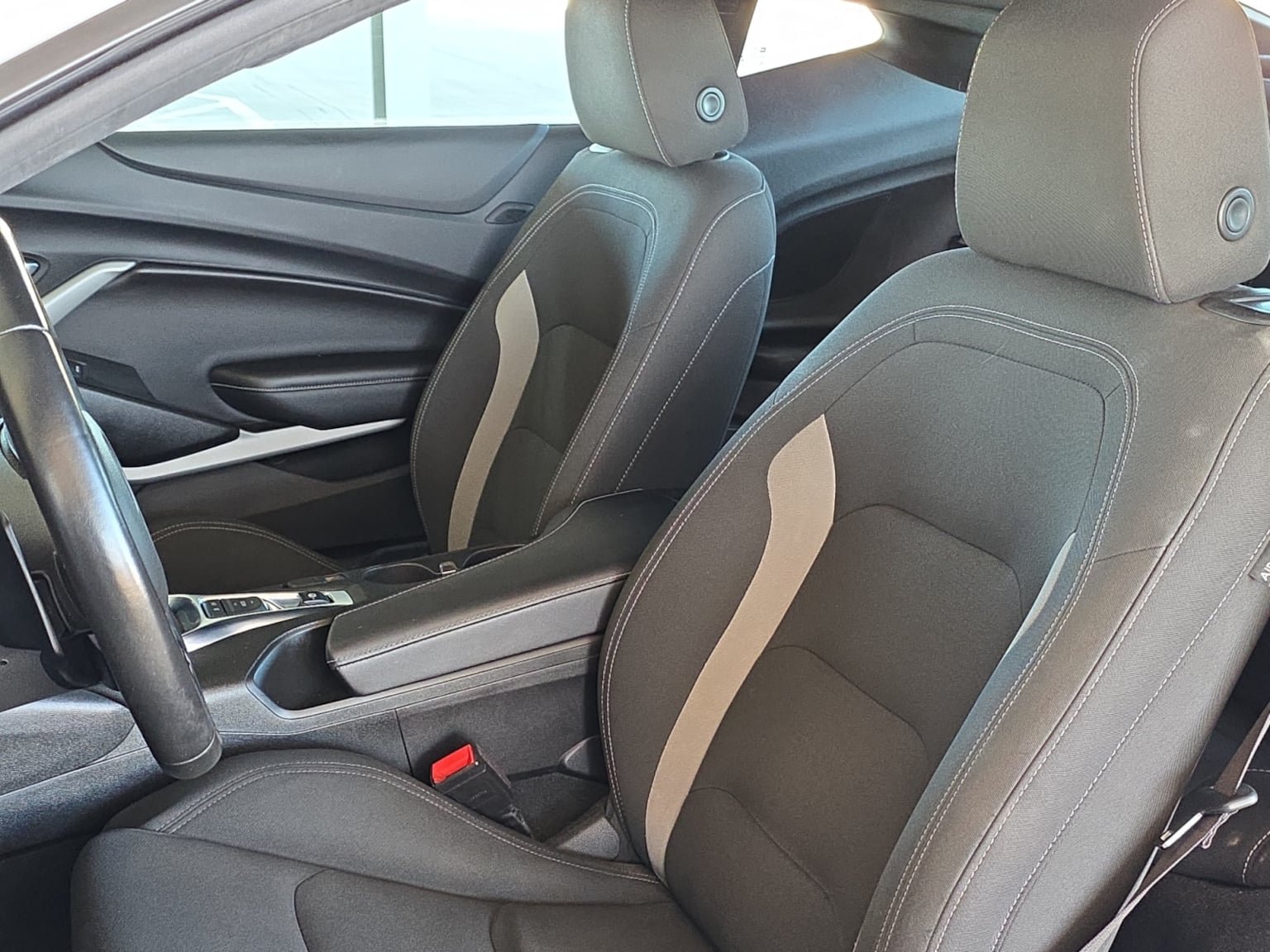 Used 2023 Chevrolet Camaro LT RWD image 14