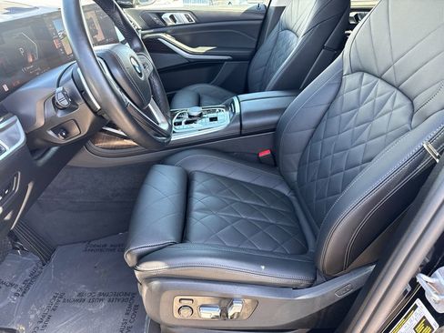 Used 2025 BMW X7 xDrive40i w/ Premium Package AWD/4WD image 22