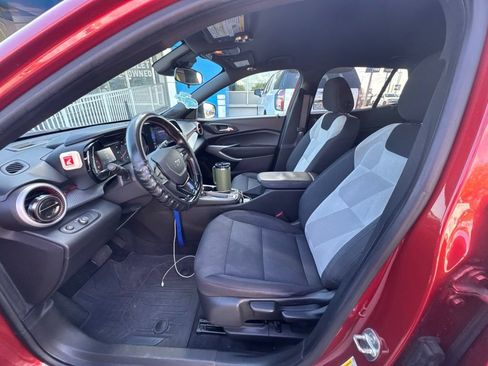 Used 2024 Chevrolet Trax RS FWD image 10