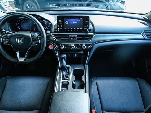 Used 2019 Honda Accord LX image 3