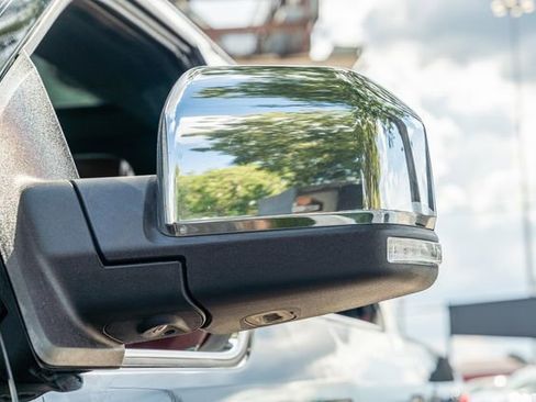 Used 2018 Ford F150 Platinum w/ Equipment Group 701A Luxury image 10