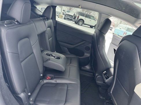 Used 2025 Tesla Model Y Long Range image 27