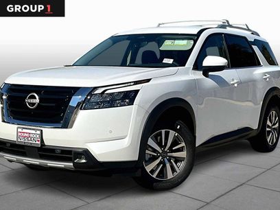 New 2025 Nissan Pathfinder SL