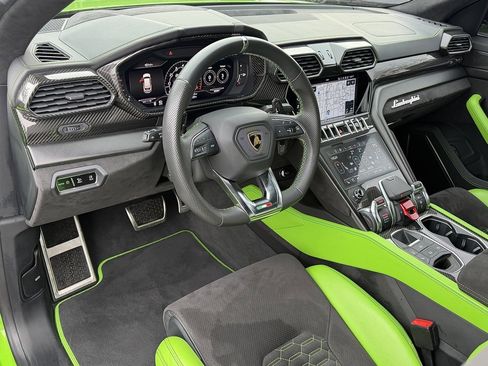 Used 2022 Lamborghini Urus image 4
