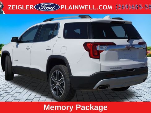 Used 2023 GMC Acadia SLT w/ Preferred Package AWD/4WD image 3