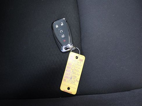 Used 2022 Chevrolet Malibu LT image 40